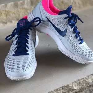 Nike Women’s Zoom cage 3